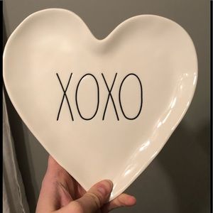 Rae Dunn xoxo heart shaped plate